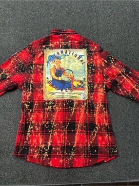 Angry Minnow Men’s Flannel Shirt International Harvester Red Splatter Sz L